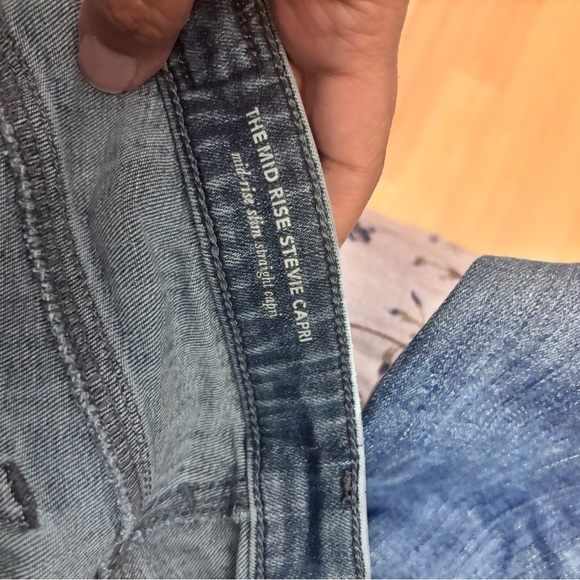 Mid Rise Blue Capri Jeans - Picture 4 of 7